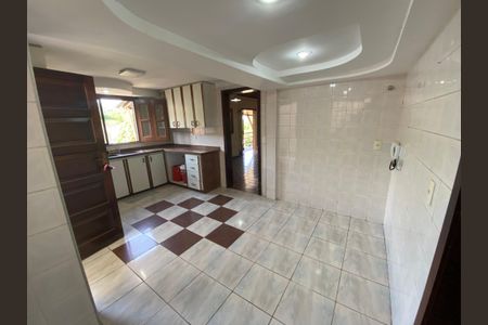Casa de condomínio para alugar com 704m², 6 quartos e 2 vagasCozinha