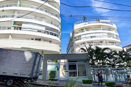 Apartamento para alugar com 110m², 2 quartos e 1 vagaFachada