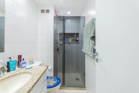 Apartamento à venda com 86m², 3 quartos e 1 vaga Apartamento à venda com 86m², 3 quartos e 1 vagaBanheiro Social