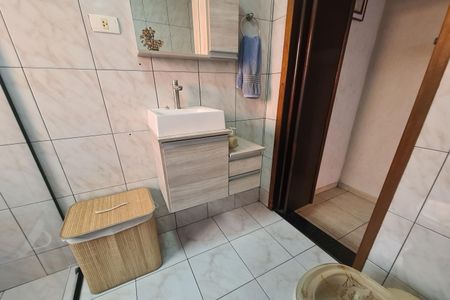 Casa à venda com 200m², 3 quartos e 3 vagas Casa à venda com 200m², 3 quartos e 3 vagasBanheiro 2