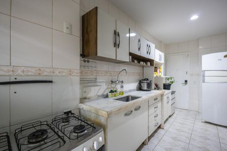 Apartamento à venda com 94m², 2 quartos e 1 vaga Apartamento à venda com 94m², 2 quartos e 1 vagaCozinha