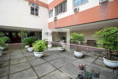 Apartamento à venda com 94m², 2 quartos e 1 vaga Apartamento à venda com 94m², 2 quartos e 1 vagaÁrea Comum