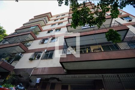Apartamento à venda com 94m², 2 quartos e 1 vaga Apartamento à venda com 94m², 2 quartos e 1 vagaFachada