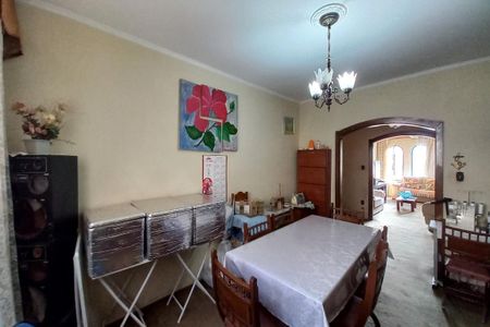 Casa à venda com 600m², 9 quartos e 4 vagas Casa à venda com 600m², 9 quartos e 4 vagasSala de Jantar