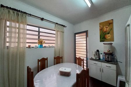 Casa à venda com 600m², 9 quartos e 4 vagas Casa à venda com 600m², 9 quartos e 4 vagasCopa