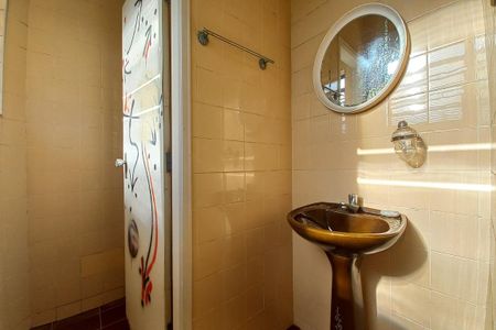 Casa à venda com 600m², 9 quartos e 4 vagas Casa à venda com 600m², 9 quartos e 4 vagasBanheiro de Serviço