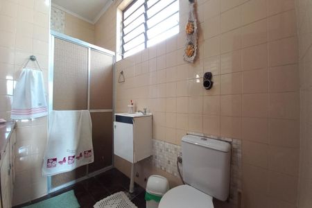 Casa à venda com 600m², 9 quartos e 4 vagas Casa à venda com 600m², 9 quartos e 4 vagasBanheiro da Suíte 1