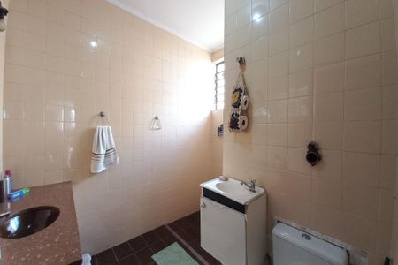 Casa à venda com 600m², 9 quartos e 4 vagas Casa à venda com 600m², 9 quartos e 4 vagasBanheiro Social