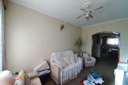 Casa à venda com 600m², 9 quartos e 4 vagas Casa à venda com 600m², 9 quartos e 4 vagasSala de TV