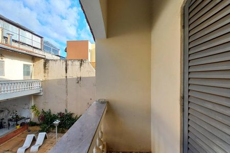 Casa à venda com 600m², 9 quartos e 4 vagas Casa à venda com 600m², 9 quartos e 4 vagasVaranda da Suíte 2