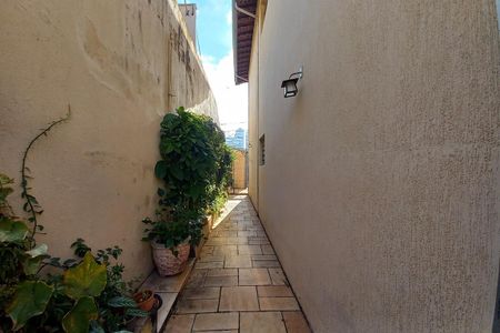 Casa à venda com 600m², 9 quartos e 4 vagas Casa à venda com 600m², 9 quartos e 4 vagasÁrea comum