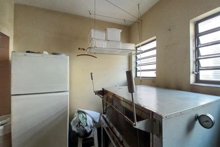 Casa à venda com 600m², 9 quartos e 4 vagas Casa à venda com 600m², 9 quartos e 4 vagasDespensa