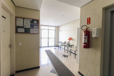 Apartamento à venda com 55m², 2 quartos e 1 vaga Apartamento à venda com 55m², 2 quartos e 1 vagaHall de Entrada + Placa