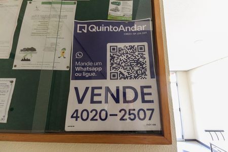 Apartamento à venda com 55m², 2 quartos e 1 vaga Apartamento à venda com 55m², 2 quartos e 1 vagaHall de Entrada + Placa