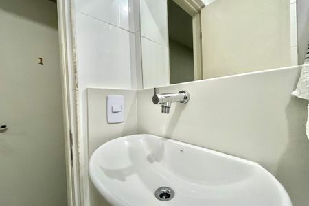 Apartamento para alugar com 26m², 1 quarto e sem vaga Apartamento para alugar com 26m², 1 quarto e sem vagaBanheiro