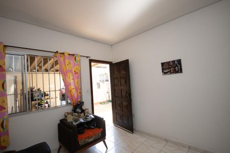 Casa à venda com 200m², 6 quartos e 1 vaga Casa à venda com 200m², 6 quartos e 1 vagaSala casa 1