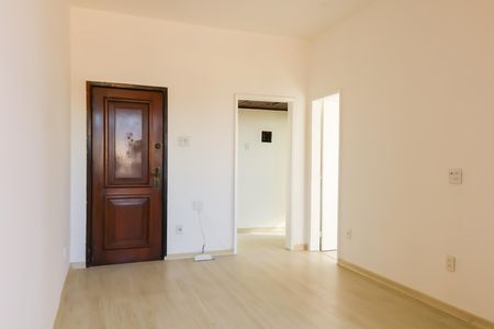 Apartamento para alugar com 72m², 2 quartos e sem vaga Apartamento para alugar com 72m², 2 quartos e sem vagaSala