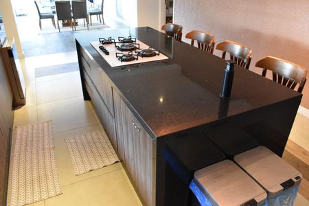 Casa para alugar com 540m², 4 quartos e 10 vagas Casa para alugar com 540m², 4 quartos e 10 vagasCozinha