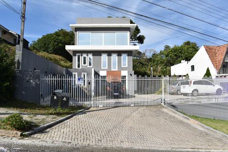 Casa para alugar com 540m², 4 quartos e 10 vagas Casa para alugar com 540m², 4 quartos e 10 vagasFachada e Placa