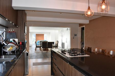 Casa para alugar com 540m², 4 quartos e 10 vagas Casa para alugar com 540m², 4 quartos e 10 vagasCozinha