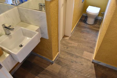 Casa para alugar com 540m², 4 quartos e 10 vagas Casa para alugar com 540m², 4 quartos e 10 vagasLavabo