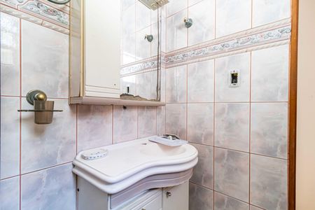 Casa à venda com 190m², 3 quartos e 2 vagasBanheiro de Serviço