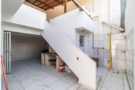 Casa à venda com 190m², 3 quartos e 2 vagasQuintal