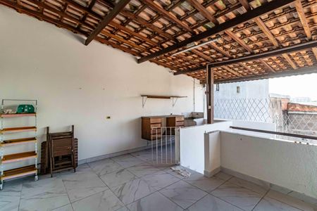 Casa à venda com 190m², 3 quartos e 2 vagasÁrea superior