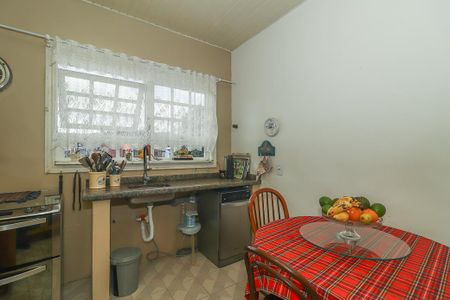 Casa à venda com 278m², 4 quartos e 4 vagasCozinha