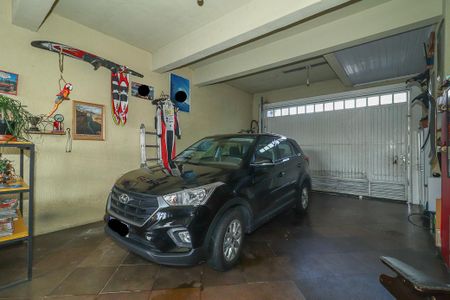 Casa à venda com 278m², 4 quartos e 4 vagasGaragem