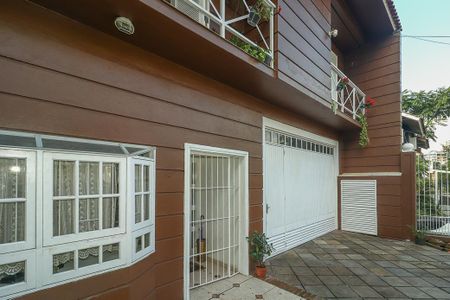 Casa à venda com 278m², 4 quartos e 4 vagasFachada