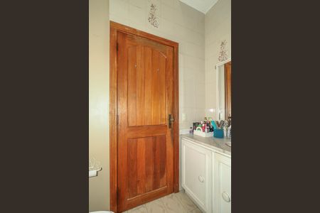 Casa à venda com 278m², 4 quartos e 4 vagasBanheiro da Suíte