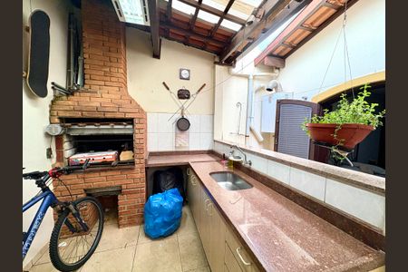 Casa à venda com 184m², 3 quartos e 2 vagasChurrasqueira