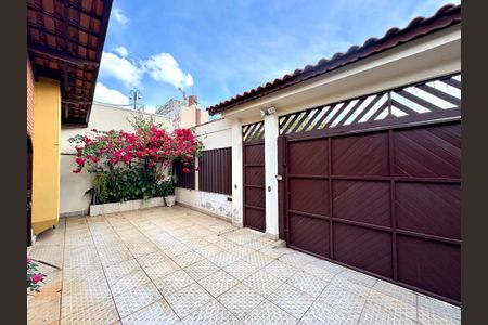 Casa à venda com 184m², 3 quartos e 2 vagasGaragem