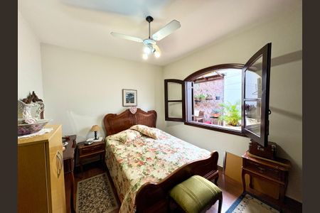 Casa à venda com 184m², 3 quartos e 2 vagasQuarto 2