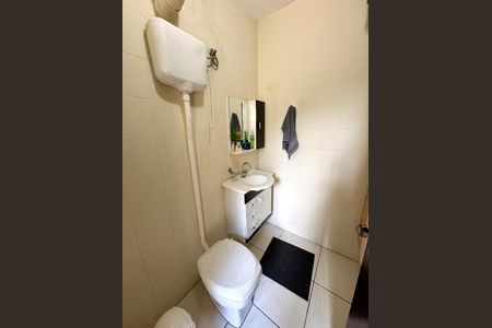 Casa à venda com 184m², 3 quartos e 2 vagasBanheiro Externo