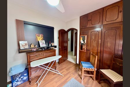 Casa à venda com 184m², 3 quartos e 2 vagasQuarto 1 