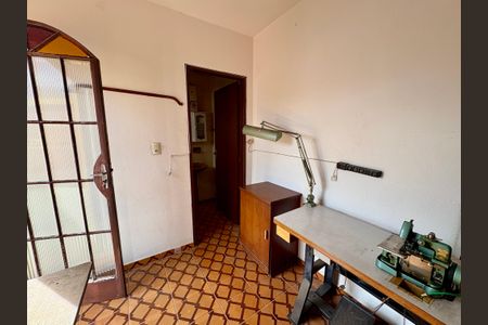 Casa à venda com 184m², 3 quartos e 2 vagasQuarto - edícula