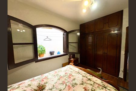 Casa à venda com 184m², 3 quartos e 2 vagasQuarto 2