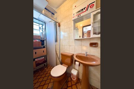 Casa à venda com 184m², 3 quartos e 2 vagasBanheiro - Edícula