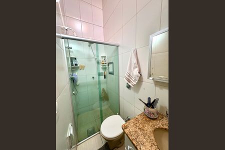 Casa à venda com 184m², 3 quartos e 2 vagasBanheiro da Suíte