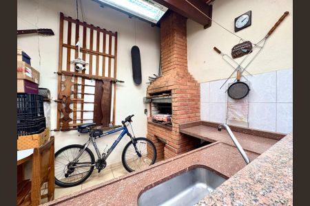 Casa à venda com 184m², 3 quartos e 2 vagasChurrasqueira