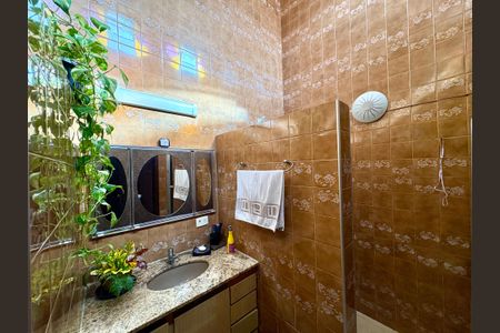 Casa à venda com 184m², 3 quartos e 2 vagasBanheiro Social