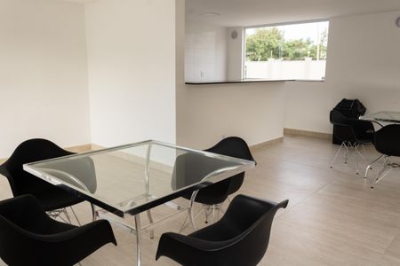 Apartamento para alugar com 50m², 2 quartos e 1 vagaÁrea comum - Salão de festas