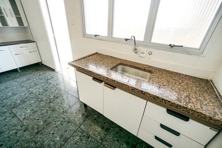 Apartamento à venda com 73m², 2 quartos e 1 vaga Apartamento à venda com 73m², 2 quartos e 1 vagaCozinha