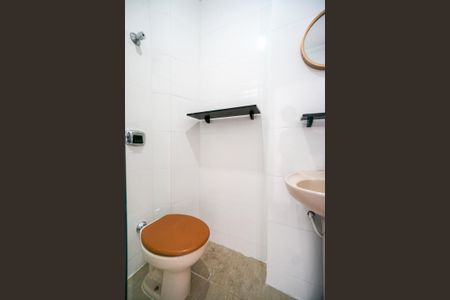 Apartamento à venda com 73m², 2 quartos e 1 vaga Apartamento à venda com 73m², 2 quartos e 1 vagaBanheiro