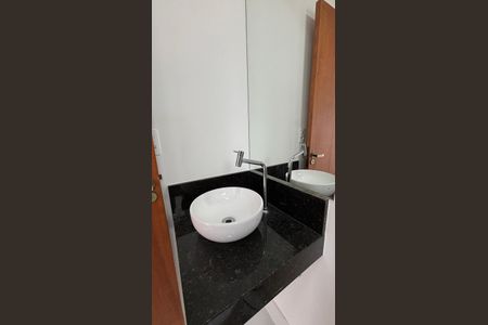 Apartamento à venda com 59m², 2 quartos e 2 vagasBanheiro da Suíte