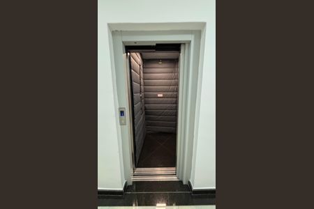 Apartamento à venda com 59m², 2 quartos e 2 vagasElevador