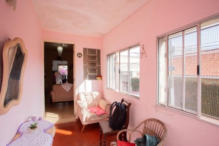 Casa à venda com 320m², 2 quartos e 2 vagas Casa à venda com 320m², 2 quartos e 2 vagasQuintal