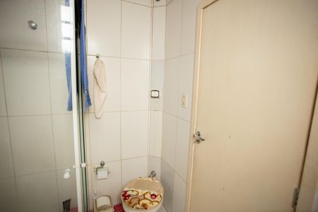 Casa à venda com 320m², 2 quartos e 2 vagas Casa à venda com 320m², 2 quartos e 2 vagasBanheiro